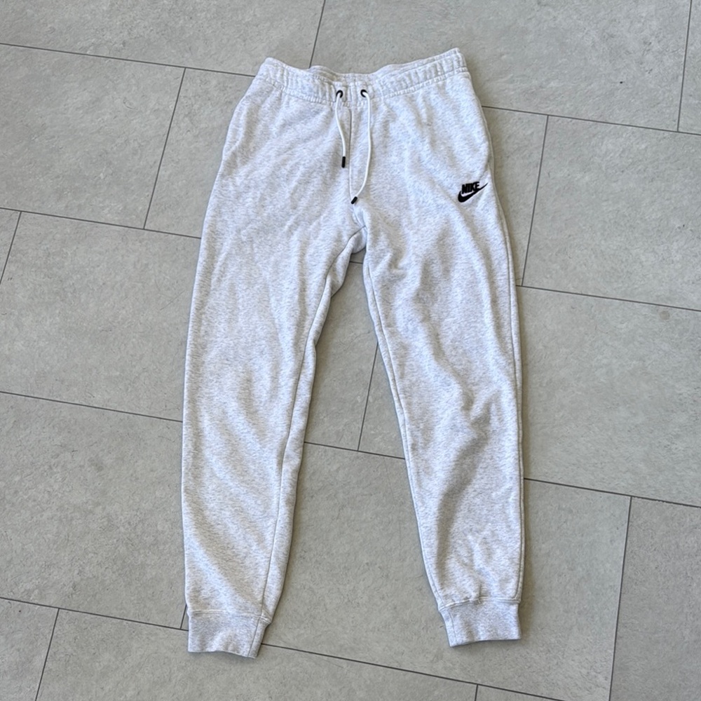 Nike Gray Sweatpants- S